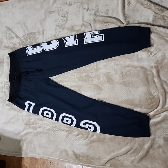 sweatpants - Picture 1 of 5